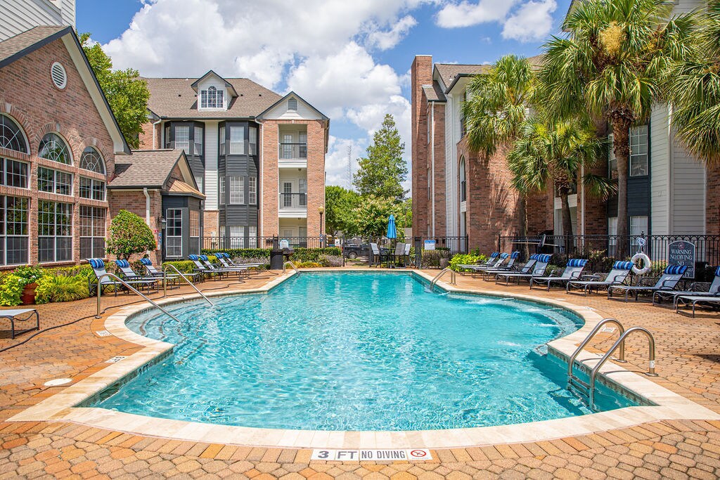 Whitney at The Heights Apartments in Houston, TX
