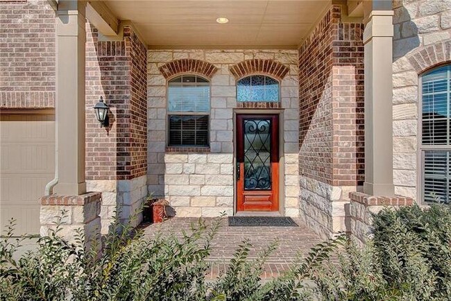 Building Photo - 2601 Mirasol Loop