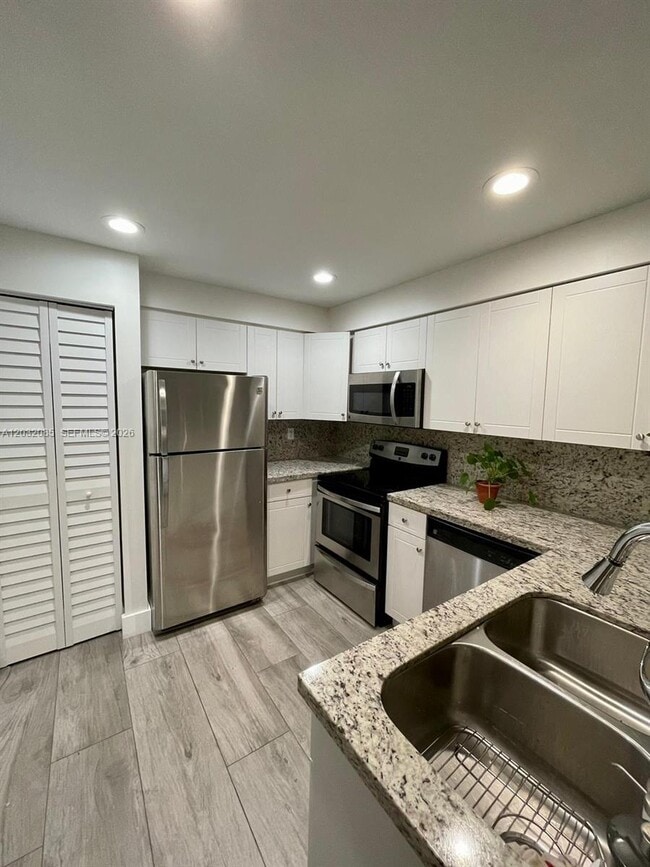 Building Photo - 8604 SW 156th Pl