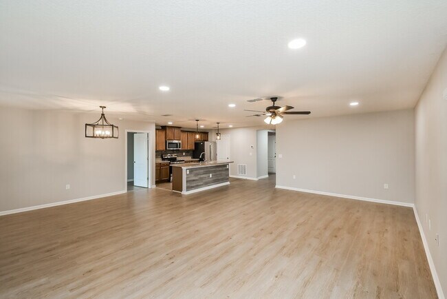 Building Photo - 3227 Canyon Falls Dr