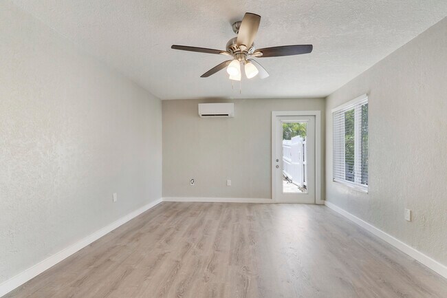 Foto del edificio - 711 4th Ave S