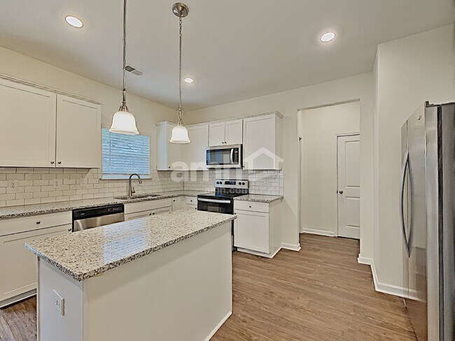 Building Photo - 299 Ivy Brook Dr