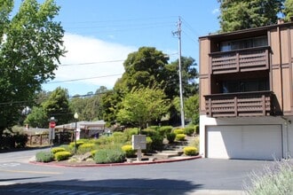 Building Photo - 507 Chabre Ct