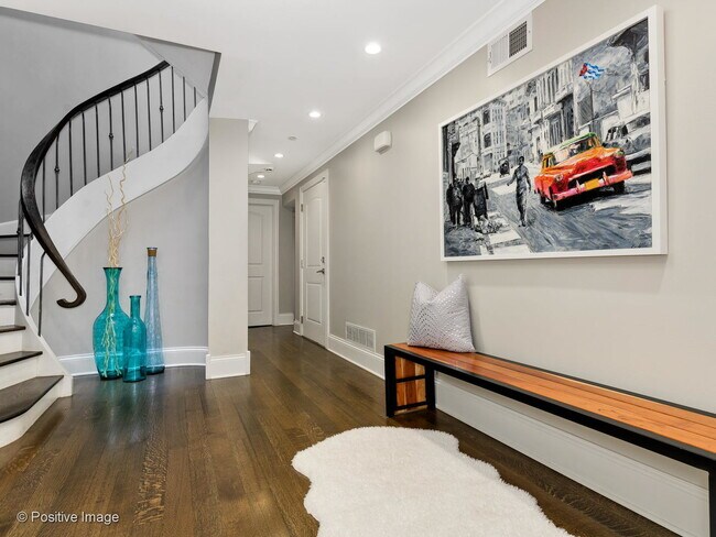Foto del edificio - 850 W Willow St