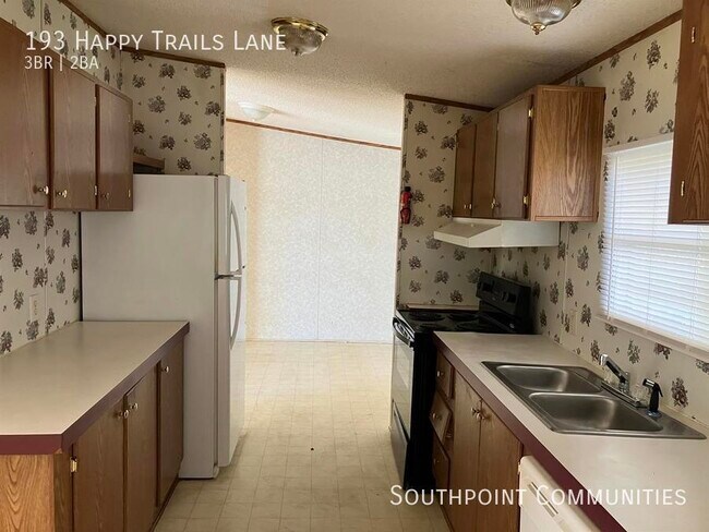 Foto del edificio - 193 Happy Trails Dr