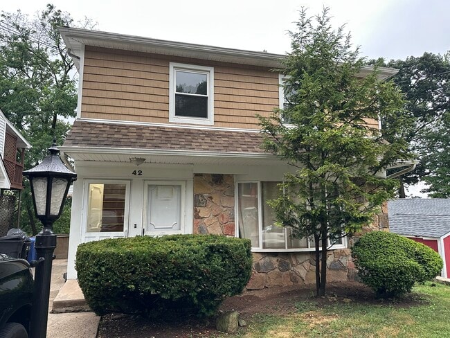 42 Ridge Ct