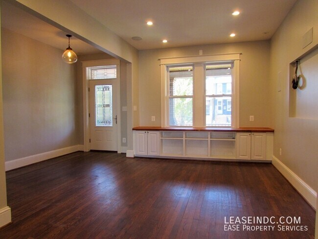 Foto del edificio - 3815 13th St NW