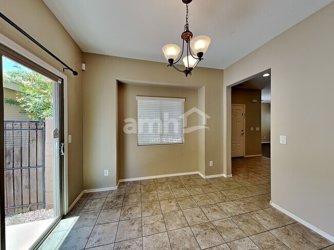 Building Photo - 4748 E Redfield Rd