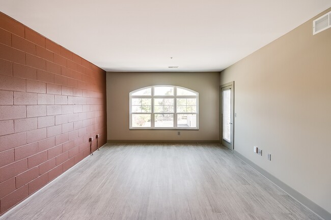 2 BD, 2 BA - Provident Place