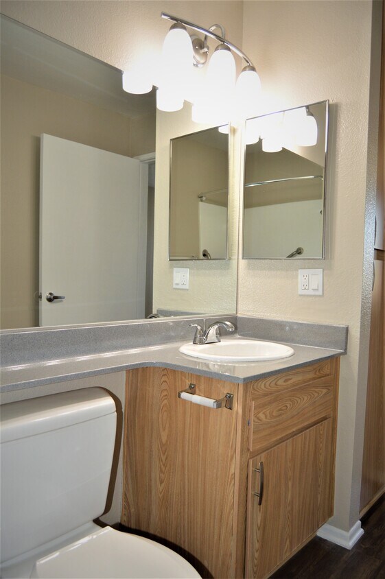 Belmont Place Senior Community Apartments in Bellflower, CA