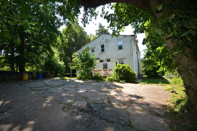 Building Photo - Roland Park Apartments