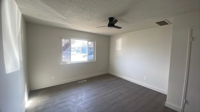 Building Photo - 4917 Orchid Way