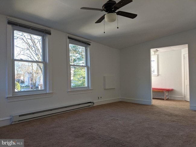 Building Photo - 230 E 2nd St