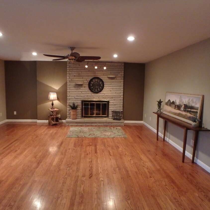 Primary Photo - 203 Villa Dr