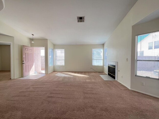 Building Photo - Cozy 3-bedroom, 2-bathroom charming home