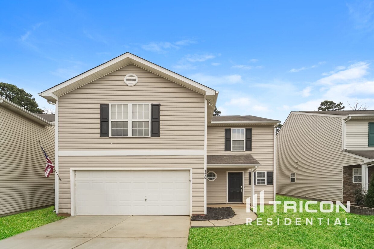 Foto principal - 4436 Christenbury Hills Lane Charlotte NC