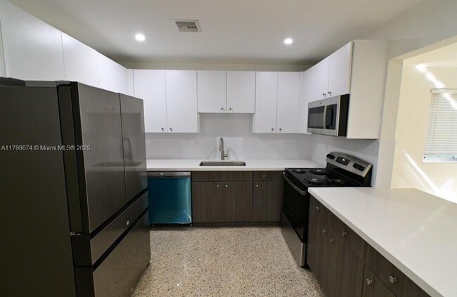 Building Photo - 11011 SW 79th Ave