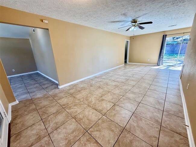 Building Photo - 1809 Capri Ln