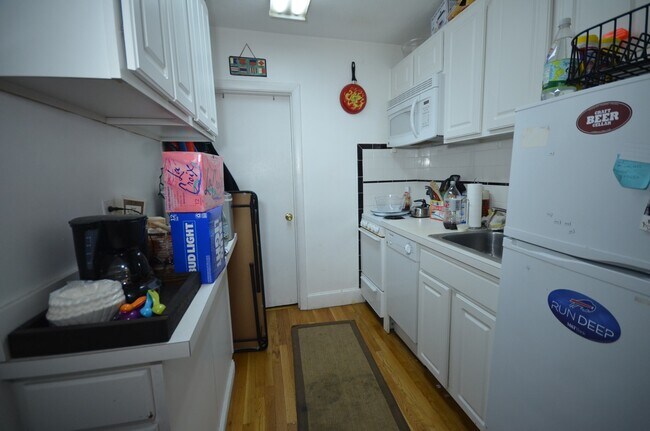 Building Photo - 45 Westland Ave