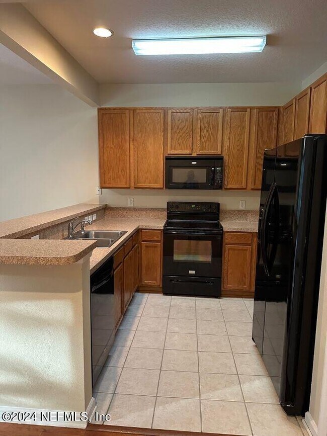 Foto del edificio - 5956 Rocky Mt Dr