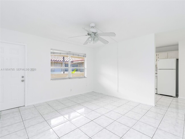 Foto del edificio - 2025 Miami Rd