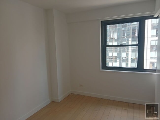 Building Photo - East 39th Street