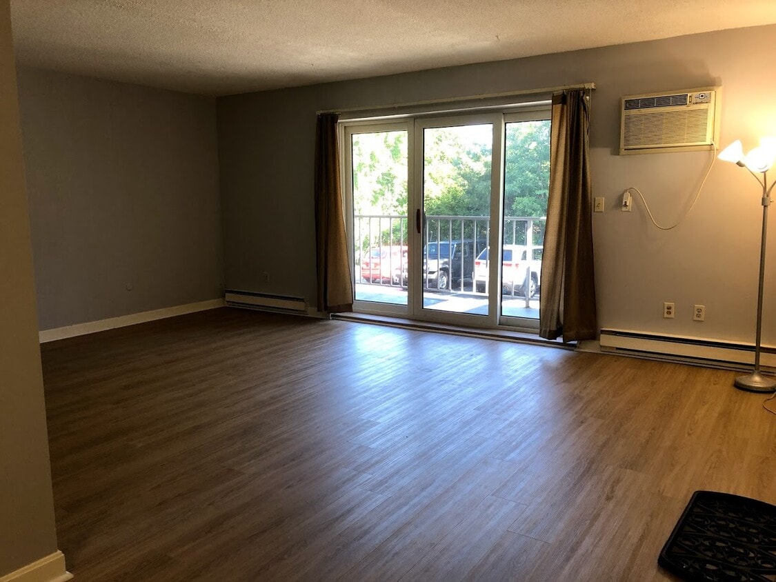 31 Hamlin Ln, Needham, MA 02492 Condo for Rent in Needham, MA