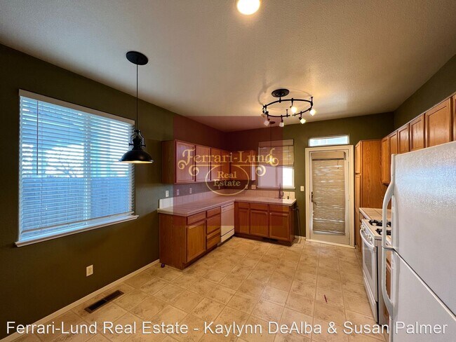 Building Photo - 3 br, 2 bath House - 5930 Blue Canyon Drive