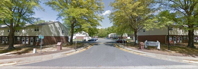 Foto del edificio - 100 Rivermeade Ct