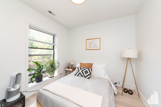 Foto del edificio - 1332 W Bryn Mawr Ave