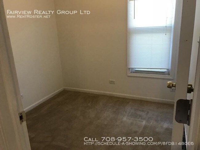 Building Photo - 2 bedroom in Chicago Heights IL 60411