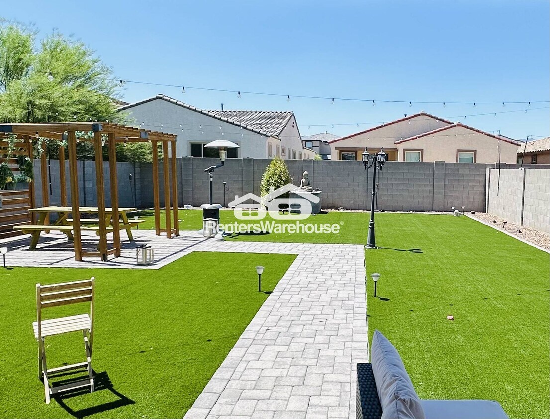 Foto principal - 5621 W Rainwater Dr