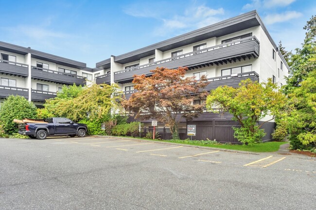 Photo du bâtiment - McKenzie Woods Apartments