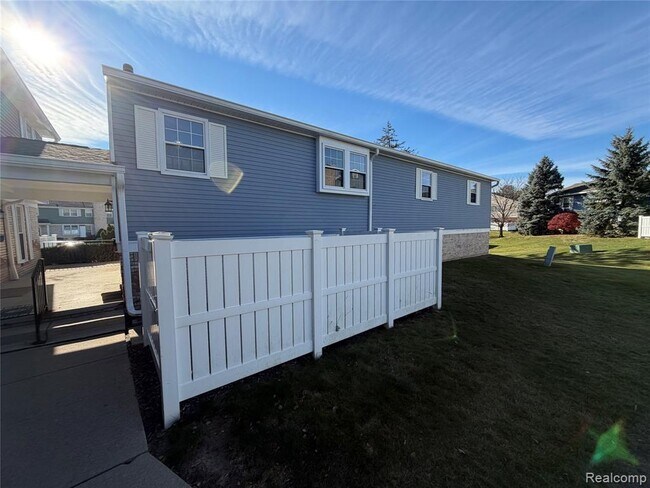 Foto del edificio - 20923 W Glen Haven Cir