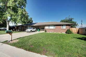 Building Photo - 1064 S Yarrow St