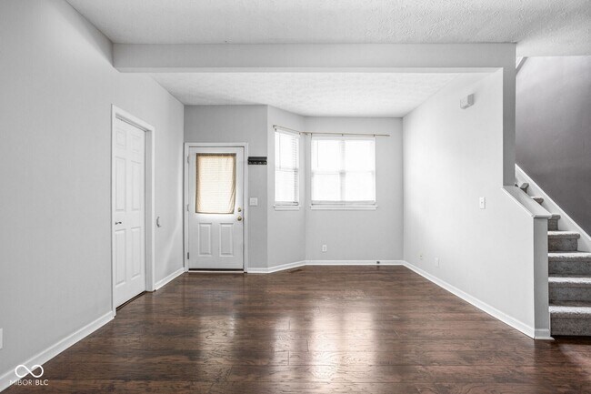 Foto del edificio - 218 Heritage Ln