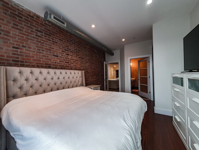 Foto del edificio - 650 Montgomery St