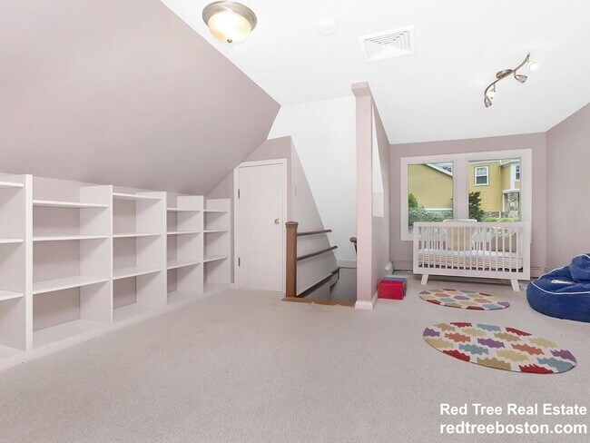 Building Photo - 68 Algonquin Rd