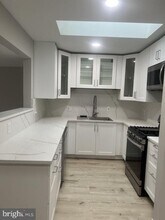 Building Photo - 3 Lakecrest Cir