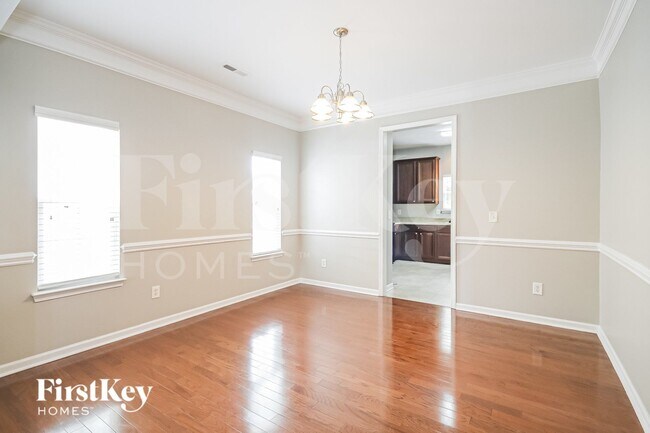Foto del edificio - 9613 Rothman Ln
