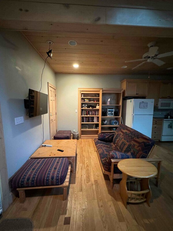 Foto del edificio - 1154 Cottage Rd