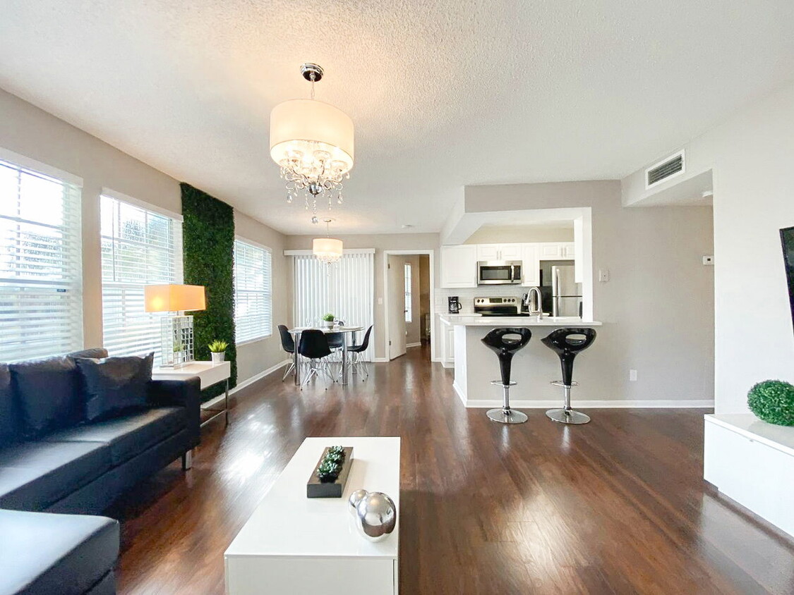 Foto principal - 11538 Westwood Blvd