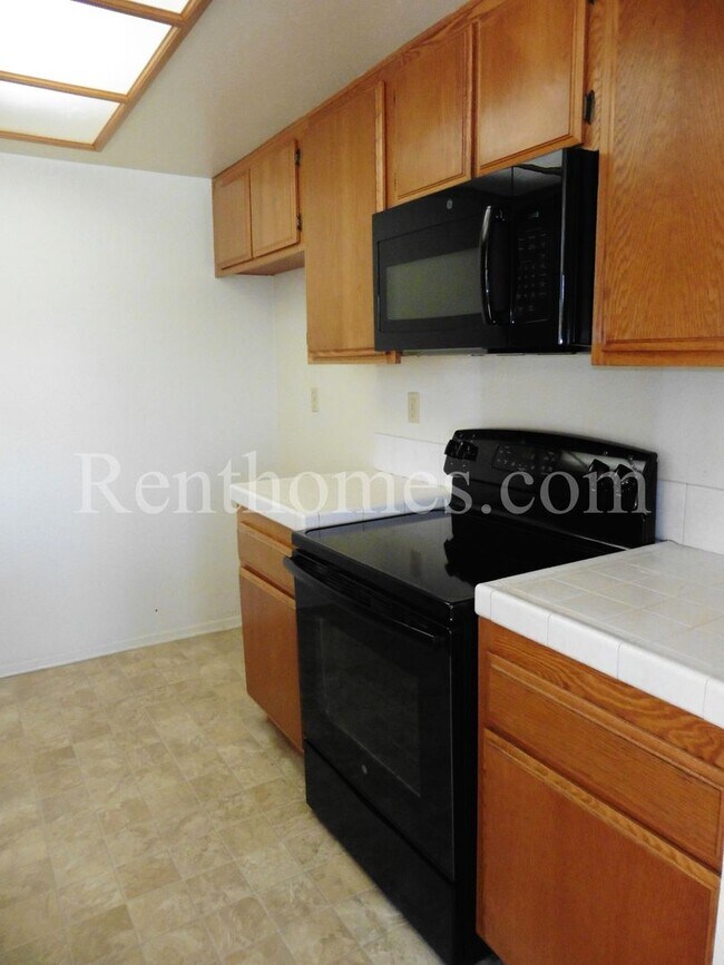 Building Photo - 10669 Glendover Ln