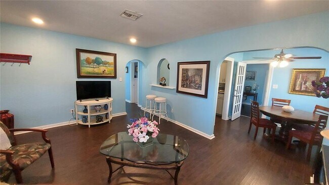 Foto del edificio - 110 N Crest Ave