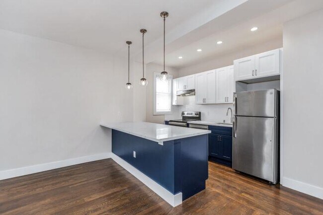 Building Photo - 2 bedroom in San Francisco CA 94133