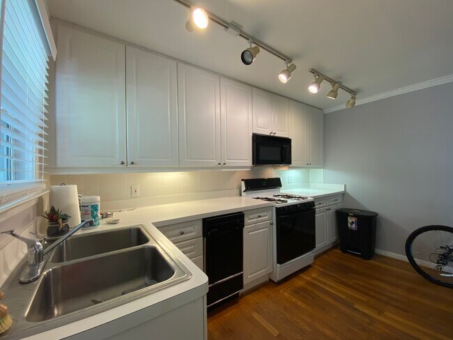 Foto del edificio - 980 Greenwood Ave