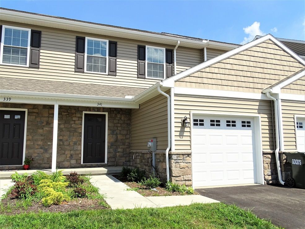 341 Cedar Hollow, Manheim, PA 17545 Townhome Rentals in Manheim PA
