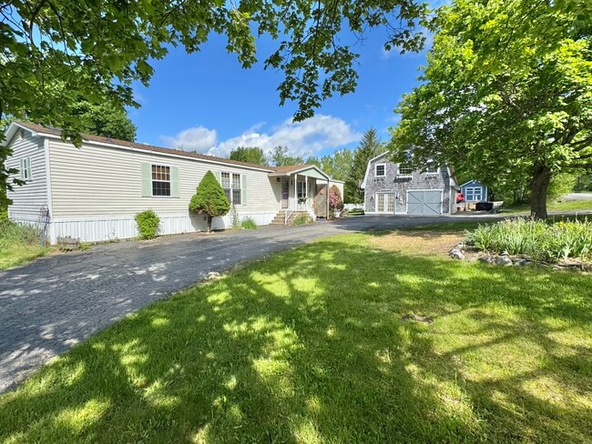 Building Photo - 136 Millvale Rd