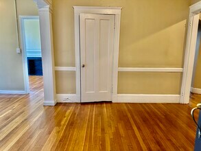 Building Photo - 74 Egmont St