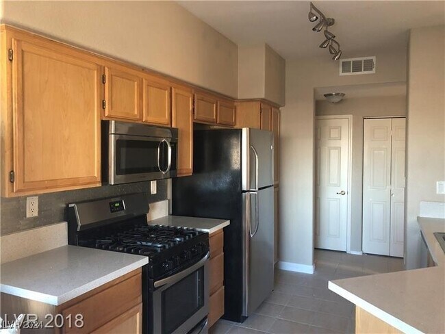 Building Photo - 1050 E Cactus Ave